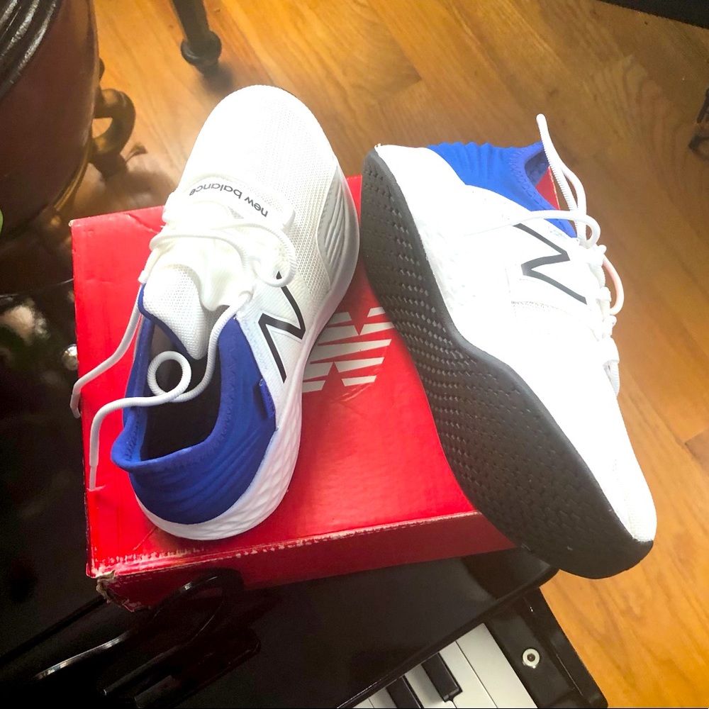 Kids NEW BALANCE SNEAKERS